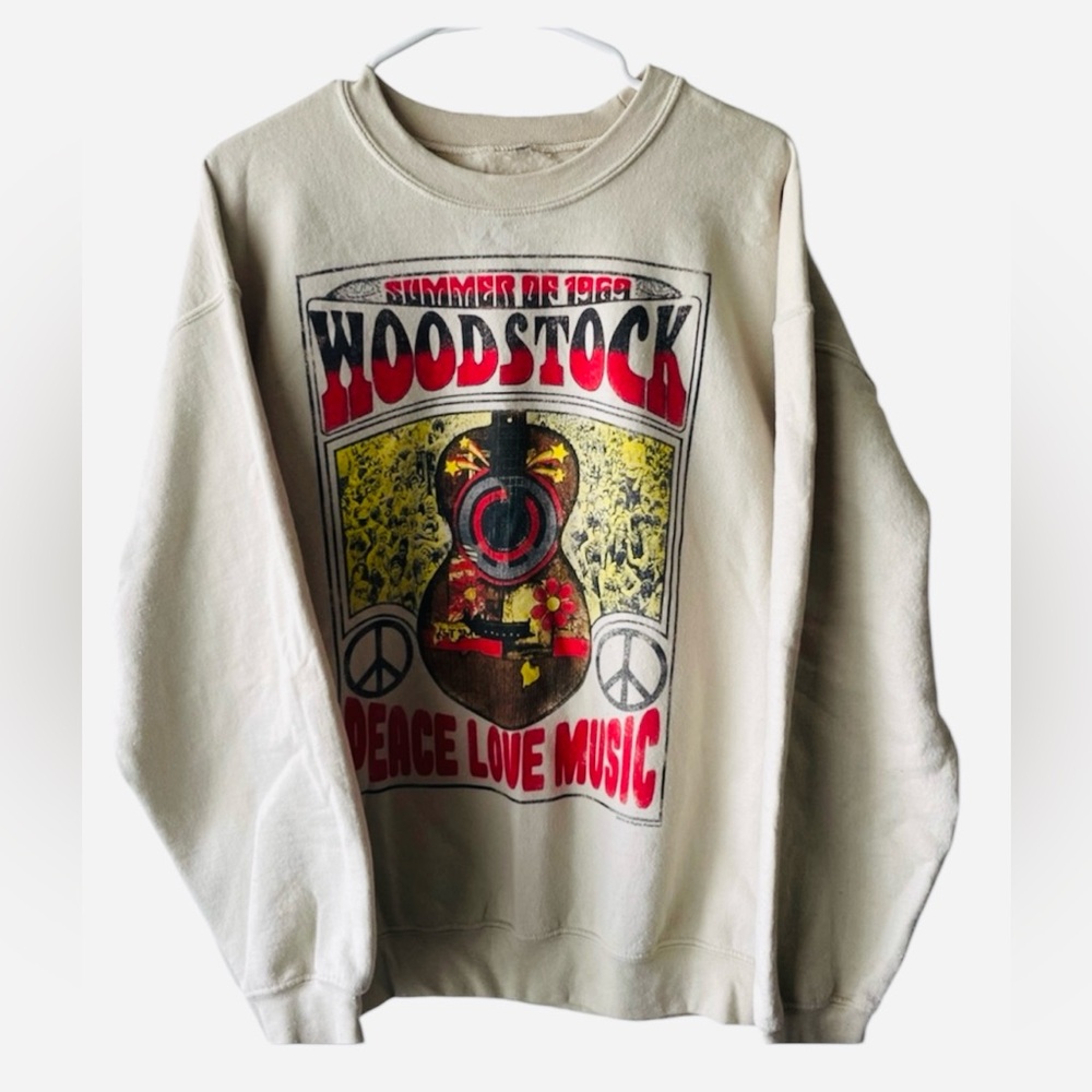 Woodstock Graphic Beige Sweatshirt